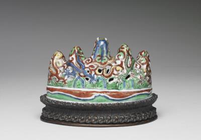 图片[2]-Mountain-shaped wucai porcelain brush stand with dragon decoration, Wanli reign (1573-1620), Ming dynasty-China Archive